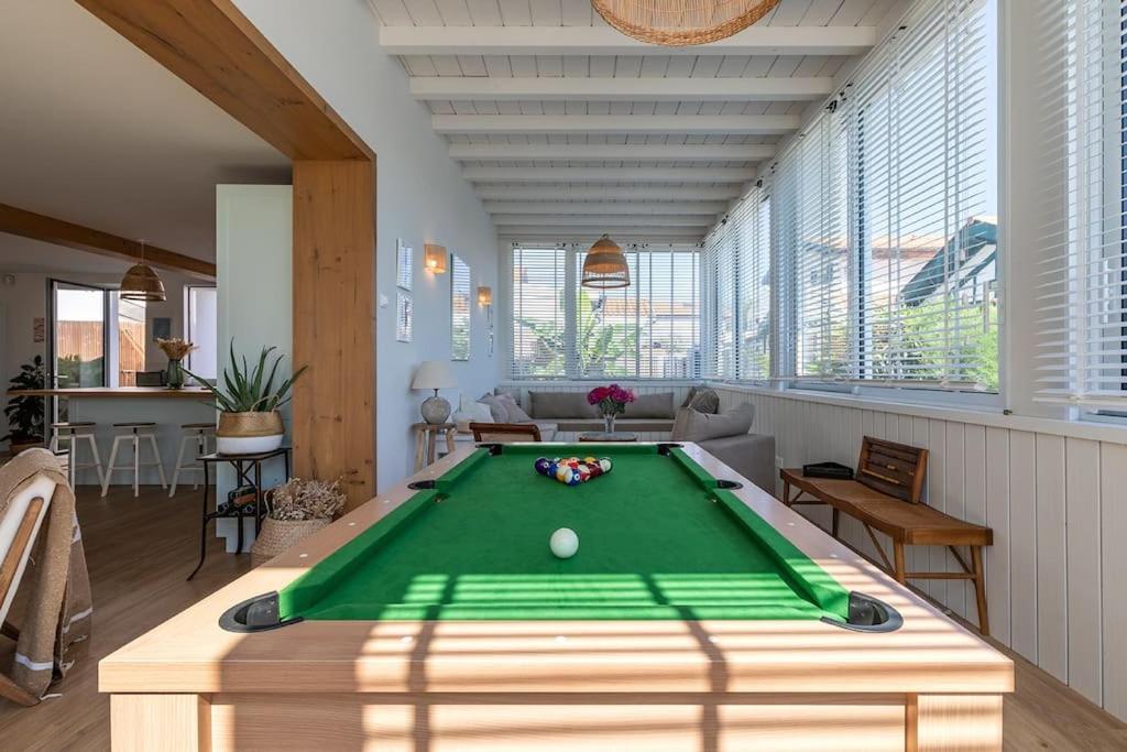 Beautiful Beach House In Front Of The Ocean Biarritz Extérieur photo